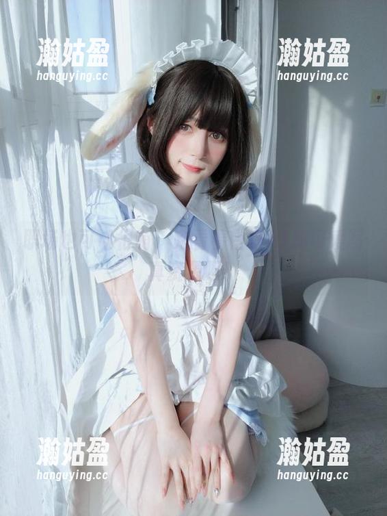 白银81 职场也可以很萌,来看看白银81的可爱写真资源吧!