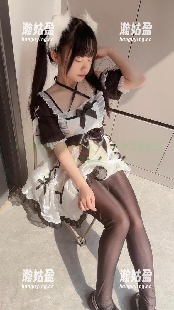 神沢永莉的黄色吊带睡衣，在线美图里的兔兔魔法
