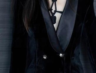 秀人网 – 这也是艺术？九尾Ivy的美足在网盘里畅享无限可能！