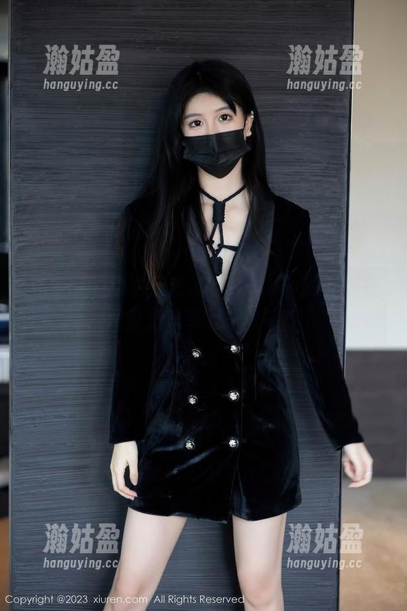 秀人网 - 这也是艺术？九尾Ivy的美足在网盘里畅享无限可能！