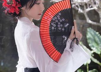 秀人网 – 这组余贝拉bella的写真太特别了，带着一丝可爱的俏皮感！