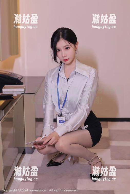 秀人网 - 允尔的旅行瞬间：大理写真更新，让我想起那些神奇的瞬间！