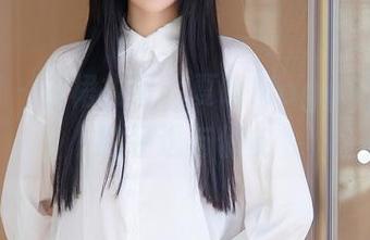 秀人网 – 白裙故事：夏晓Maggy图册里的轻逸与俏皮