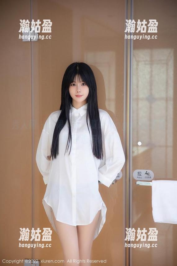 秀人网-夏晓Maggy 秀人网 - 白裙故事:夏晓Maggy图册里的轻逸与俏皮
