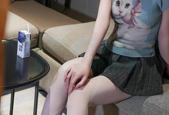 秀人网 – 林悠悠的夏日套图:让人想起了那个冰淇淋的味道