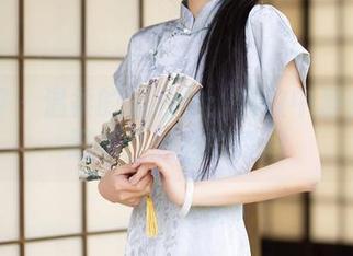 秀人网 – 温柔的柔私拍：豹纹中那些让人忍不住想看的瞬间