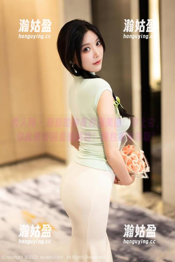 秀人网-糖糖 秀人网 - 糖糖的神奇校服美图:穿上它,你就是校园里的超模!图包速来领取!