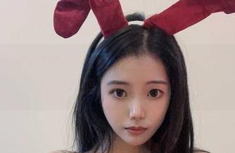 微密圈 – 纪念小小v的最新“医生”风格，你会想当她的病人吗？快来分享！