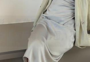 绮梦摄影 – 奔放展现真实自我的露露：珍藏版无修无水印写真套图，不要错过哦！