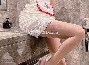 微密圈 – 字里行间的肉丝：脸红Dearie的私拍图集全纪录