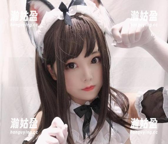 蜜汁猫裘 图集来了!看“蜜汁猫裘”捕捉学妹瞬间,脑海里开始盘旋...