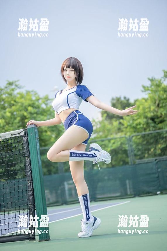 蜜汁猫裘 蜜汁猫裘的歪萌高叉女仆自拍合集,冲击你的视觉神经!