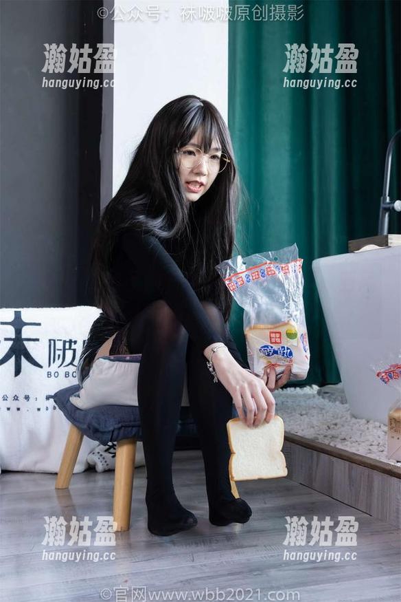 袜啵啵 - 稚予的灰色棉船袜：波西米亚风起，袜子也能这么时尚？