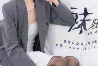 袜啵啵 – 如果美图能说话，芝士的厚黑丝会不会告诉你要下载？