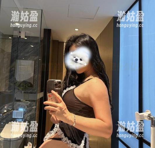 詹詹 微密圈 - 詹詹的裸足作品,看看是什么让人‘脚下’生烟!
