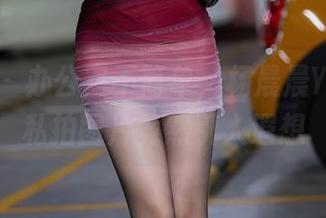 语画界 – 办公室不简单，杨晨晨Yome的私拍图片竟然引人遐想