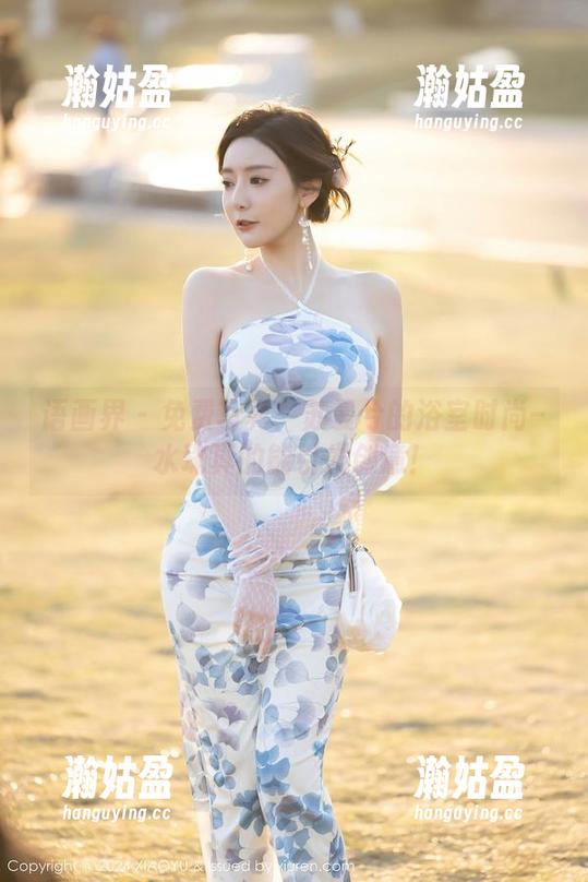 语画界 - 免费写真：苏曼兮的浴室时尚–水珠真的能引发创意！