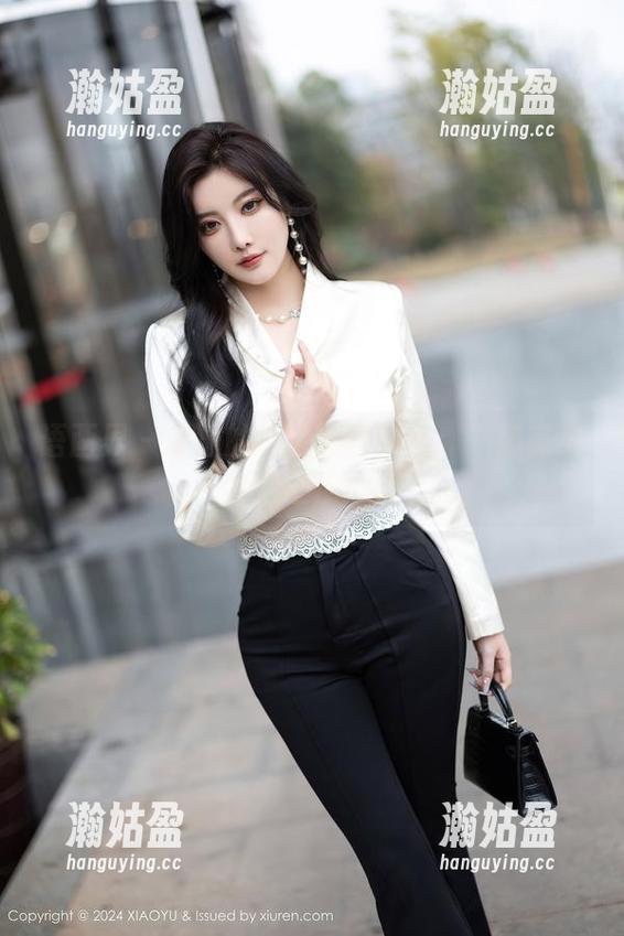 语画界-言沫 语画界 - 言沫的浴室调皮时光:一组高清套图让你心痒