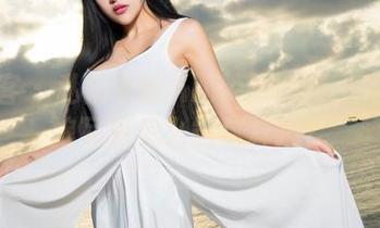 青豆客 – 私拍中的Aime张曦若：她的厨娘写真怎么能这样撩？