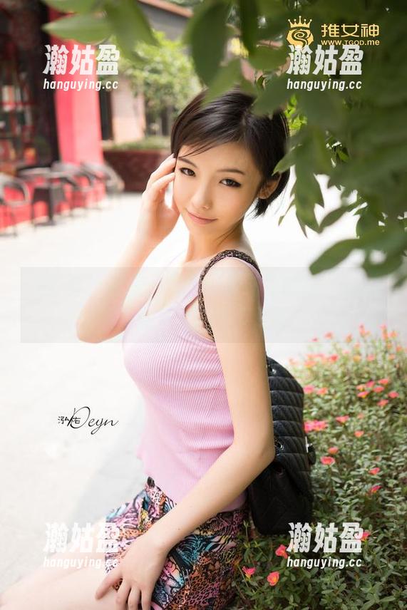 青豆客 - 温柔、妩媚、欧阳妮娜娜：她的写真合集比你的梦还甜！