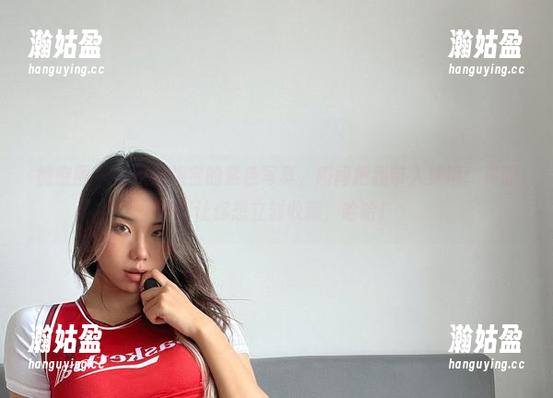 黑饱宝 微密圈 - 一组黑饱宝的紫色写真,瞬间把我带入梦境:资源好到让你想立刻收藏,哈哈!